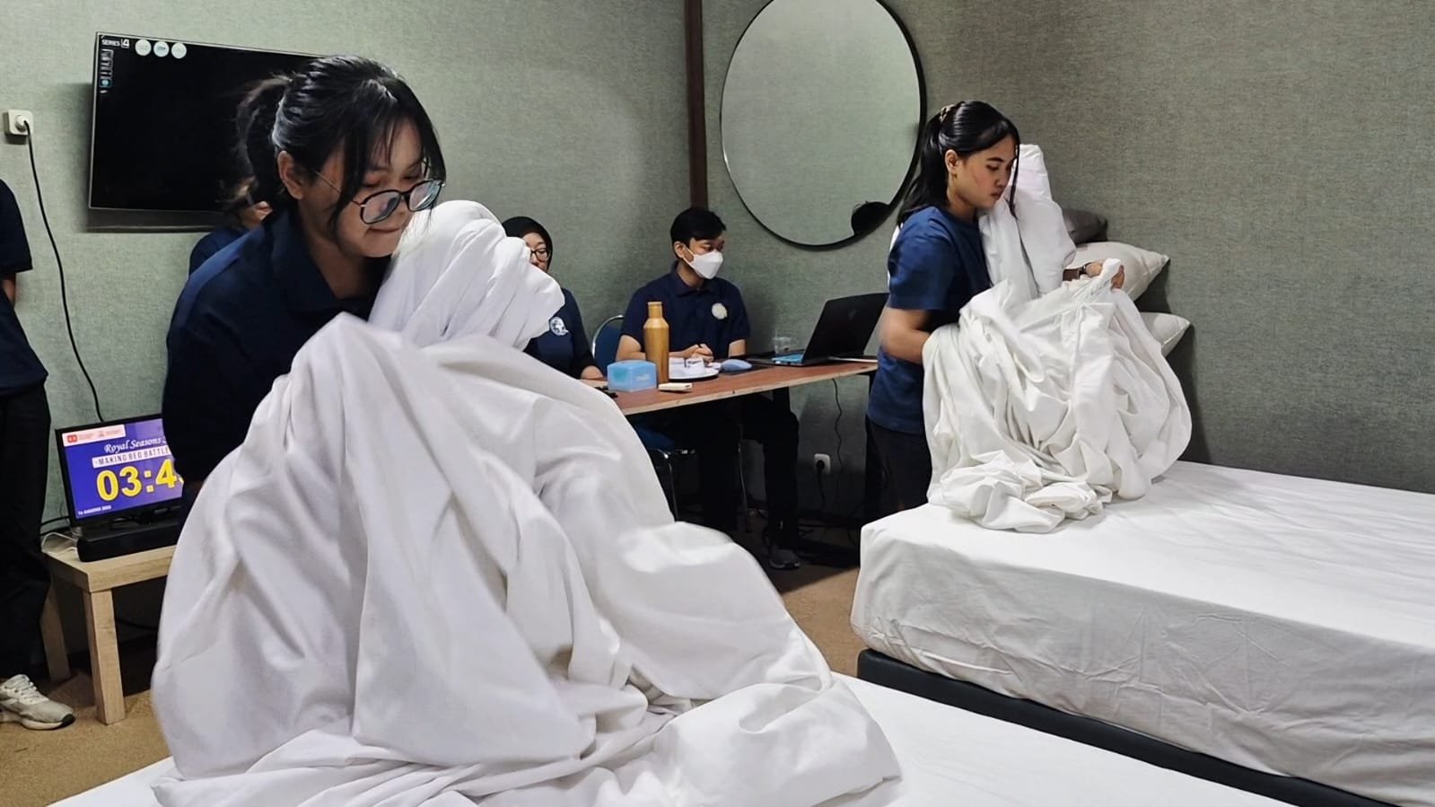 Making Bed Battle, Cara Unik Royal Seasons Solo Peringati HUT RI ke-80 