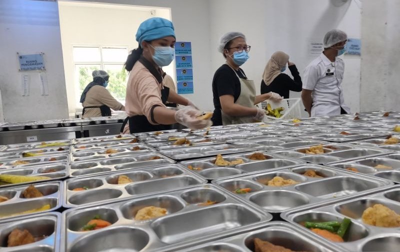 Program Makan Bergizi Gratis Ancam Pendidikan dan Keselamatan Anak